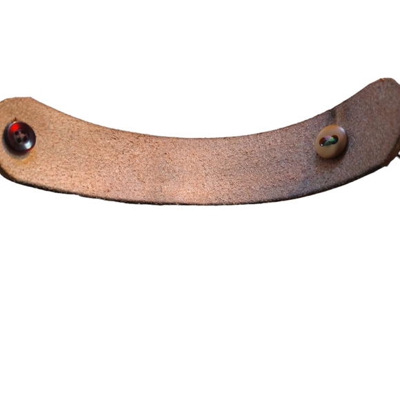 Handmade Vintage Tooled Leather Cuff Bracelet - Picture 6 of 7